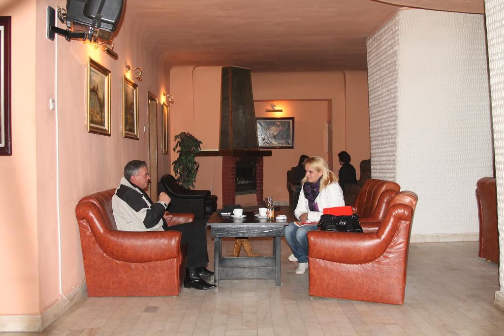 Hotel Zimbru Câmpulung Moldovenesc Екстериор снимка
